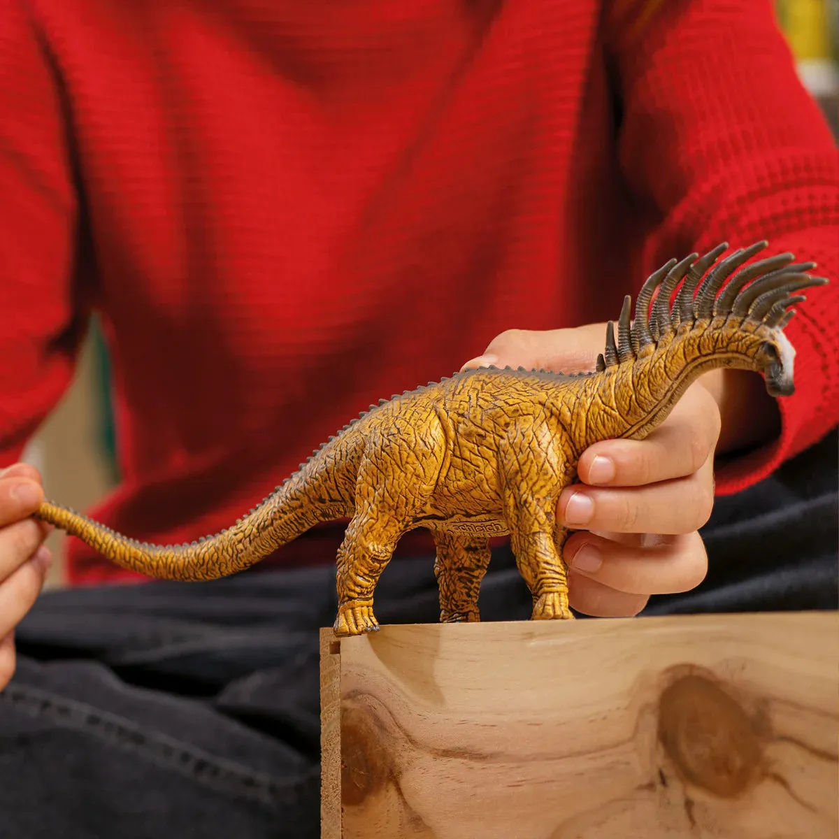 Bajadasaurus 11" Figure