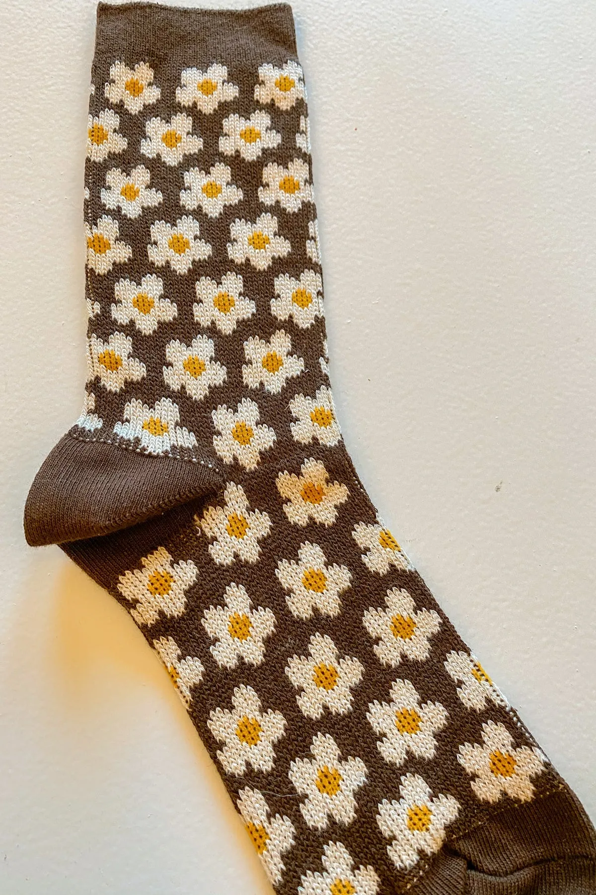 Daisy Socks in Chocolate