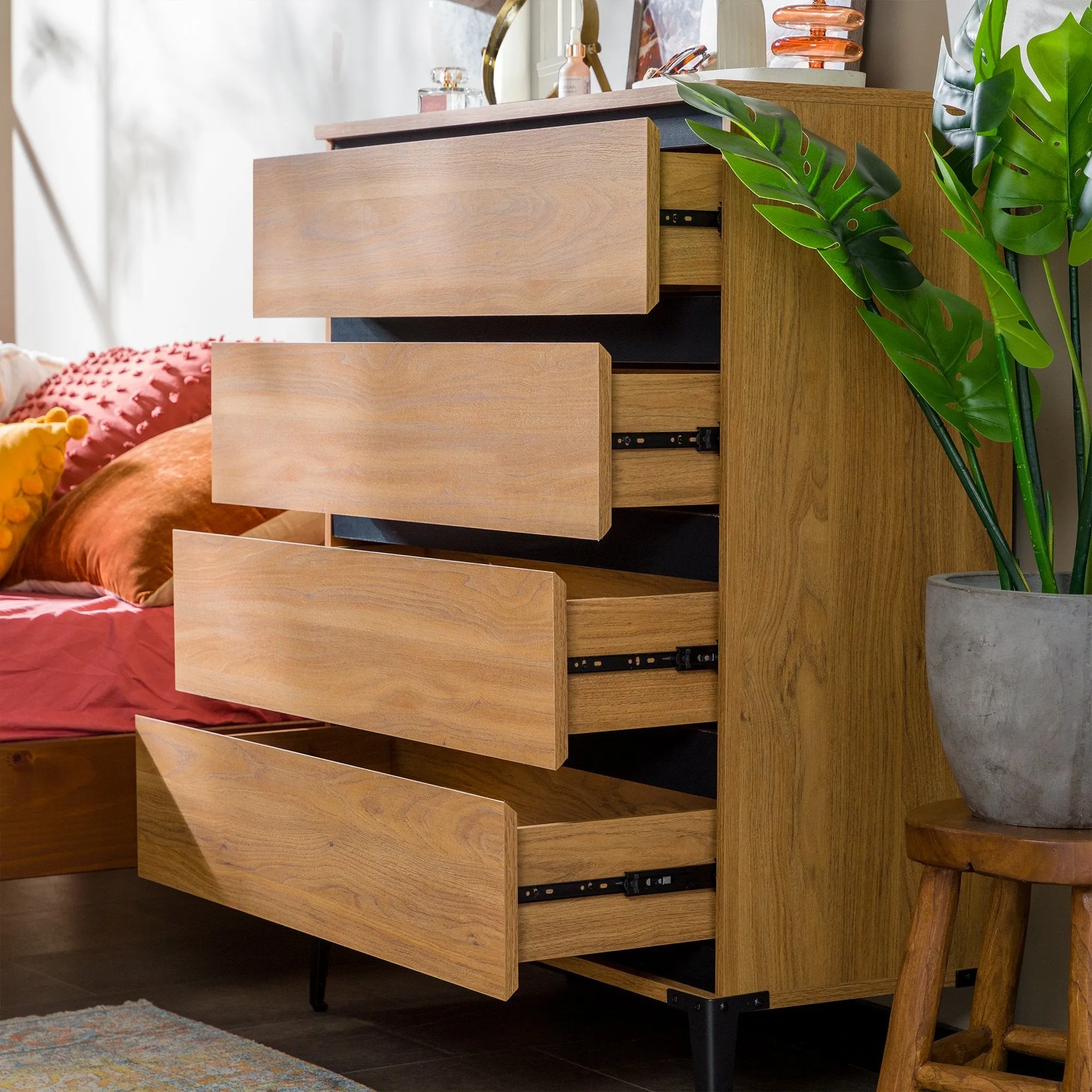 Elroy 4-Drawer Chest